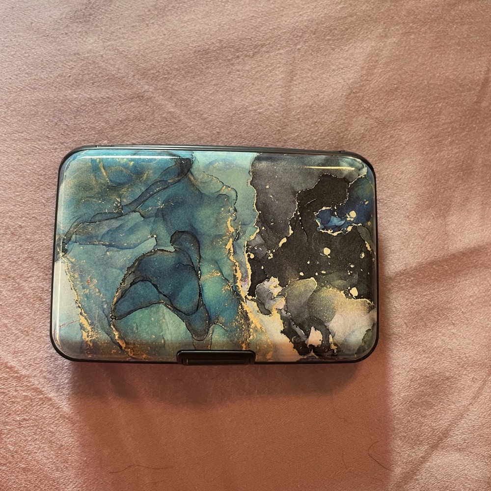 Card wallet
